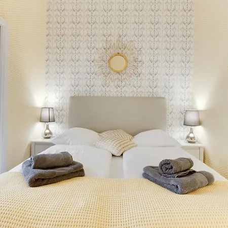 Апартаменты Place Of Grace - 3 Minutes From The Museum And Old Town *